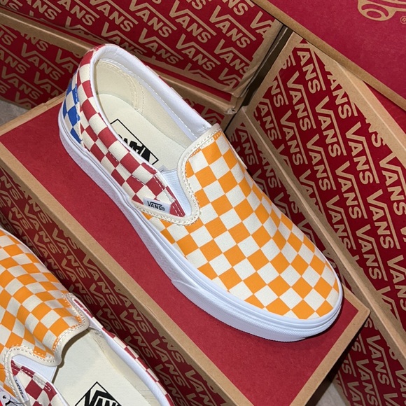 COPY - 🔥 VANS CLASSIC SLIP ON CHECKERBOARD MULTI/ TRUE WHITE SLIP ON SHOES NWT - Picture 6 of 9